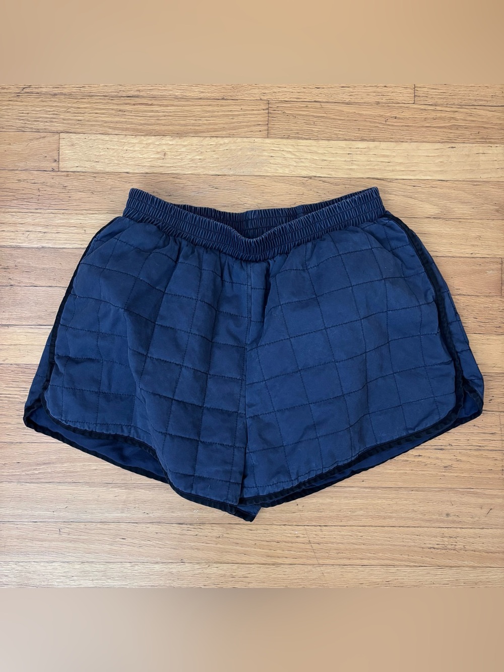 VRG GRL Quilted Navy Women’s Shorts size 10